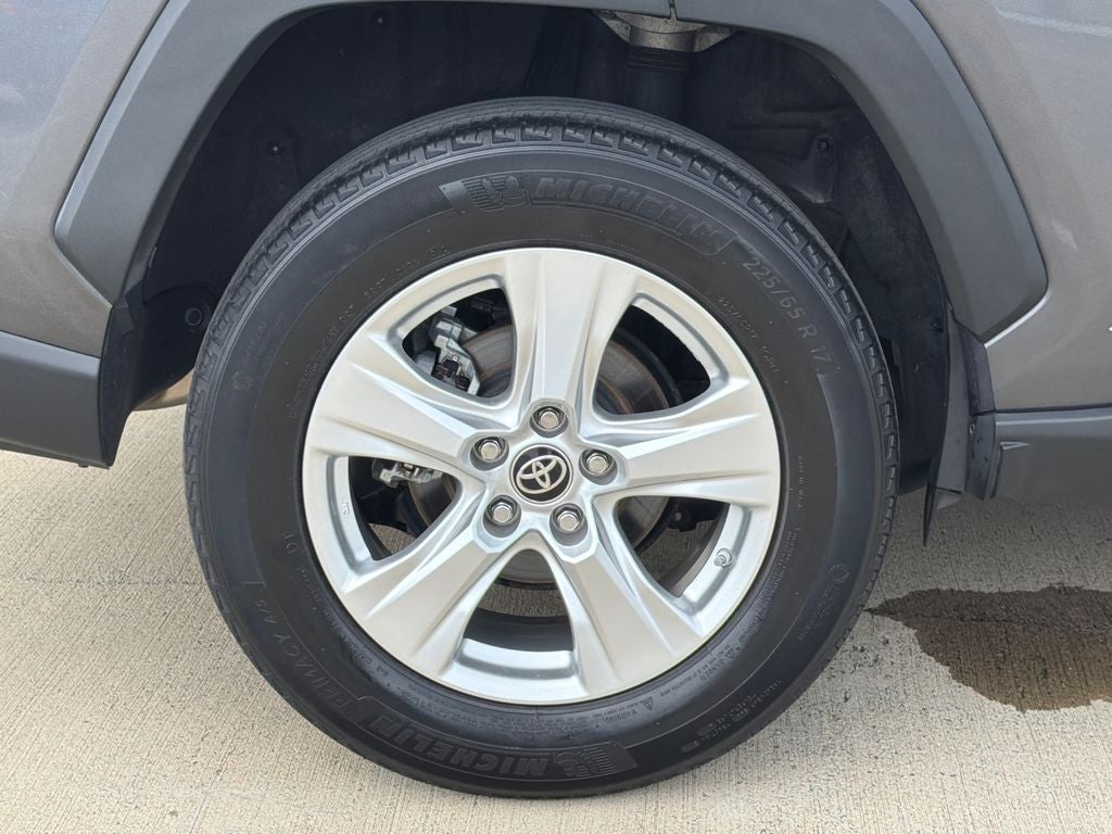 2021 Toyota RAV4 Hybrid LE