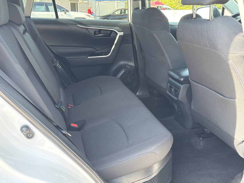 2021 Toyota RAV4 Hybrid LE