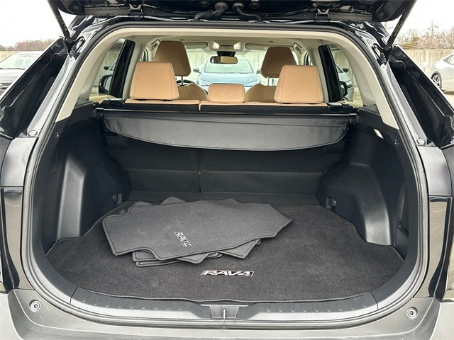 2023 Toyota RAV4 Hybrid LE