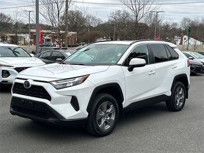 2022 Toyota RAV4 Hybrid XLE