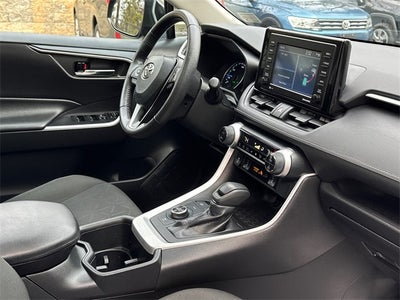 2022 Toyota RAV4 Hybrid XLE