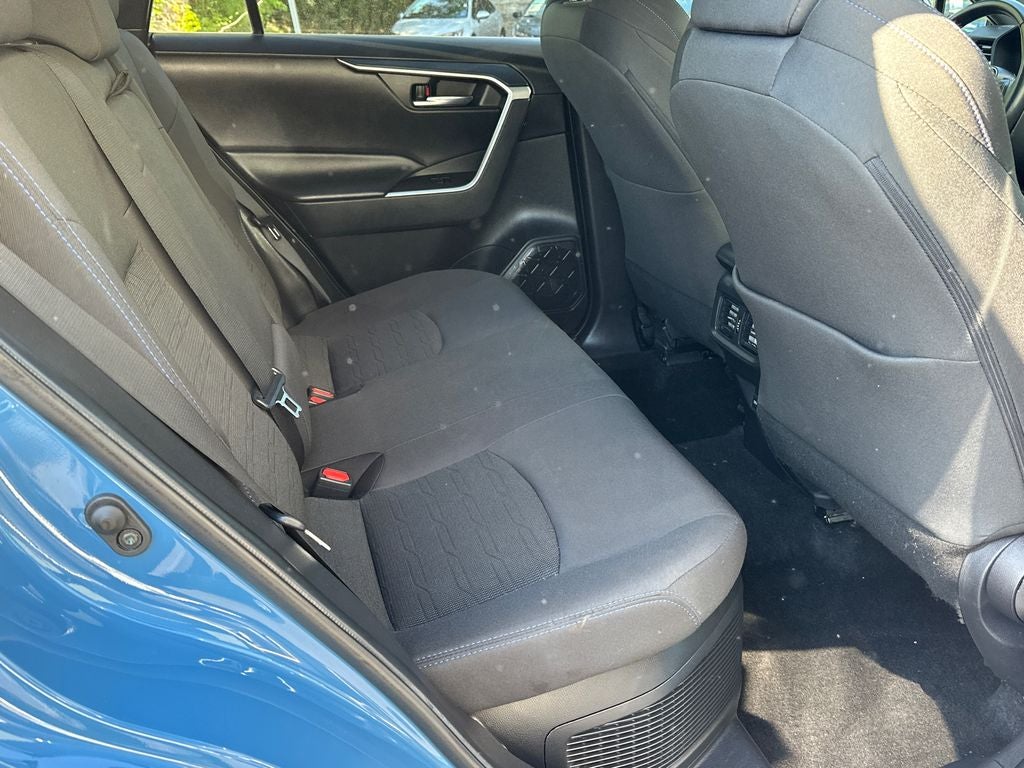 2022 Toyota RAV4 Hybrid SE