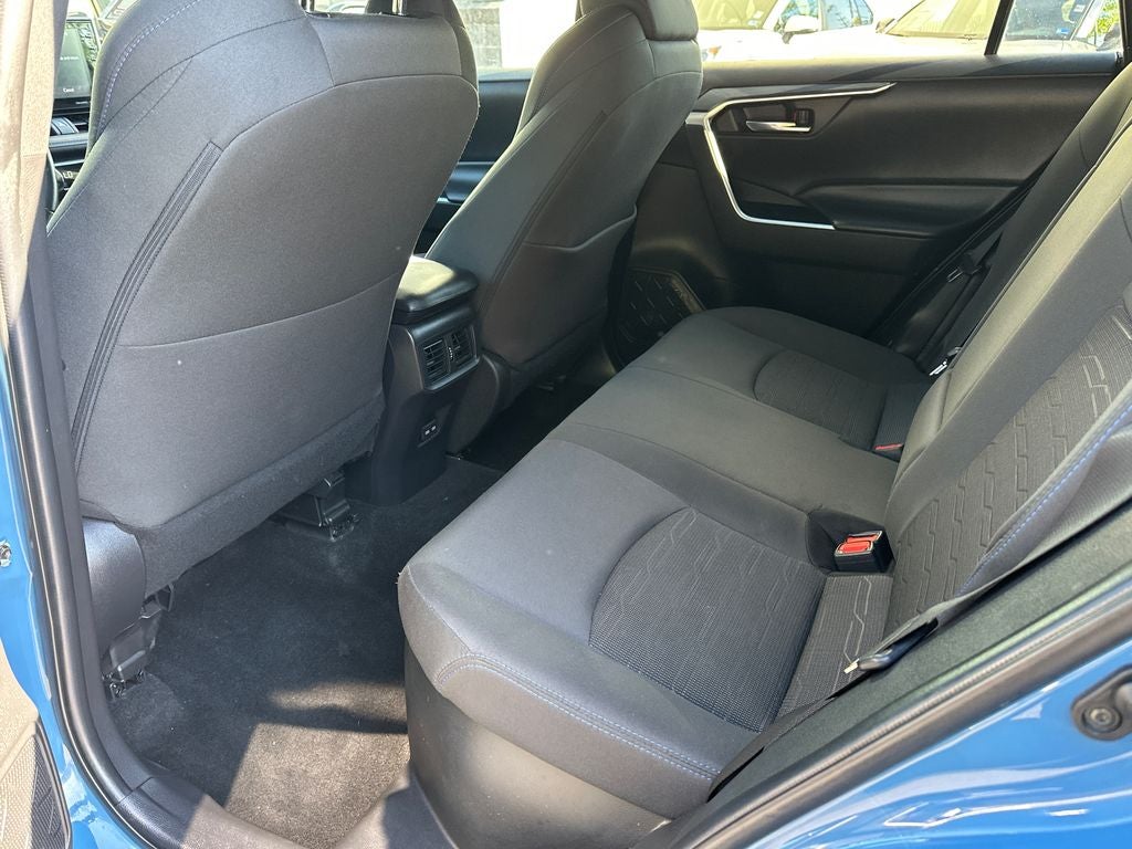 2022 Toyota RAV4 Hybrid SE