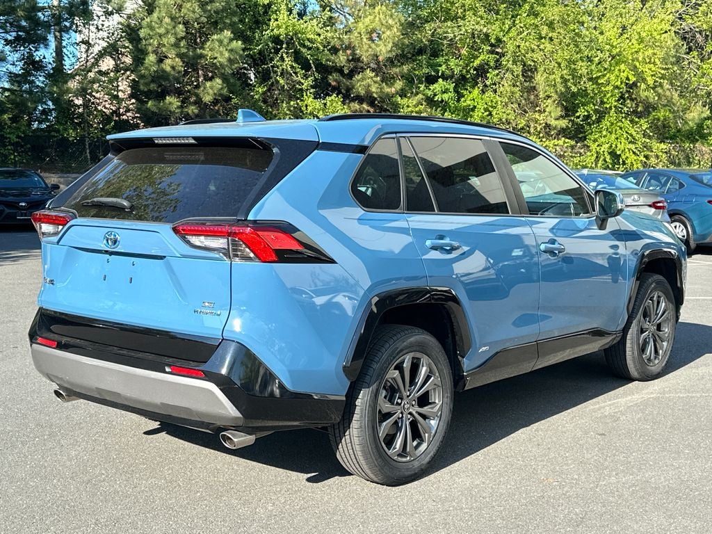 2022 Toyota RAV4 Hybrid SE