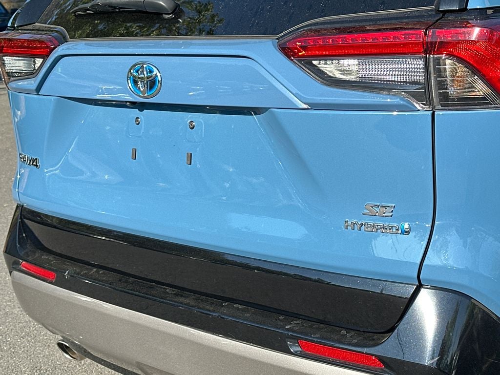 2022 Toyota RAV4 Hybrid SE