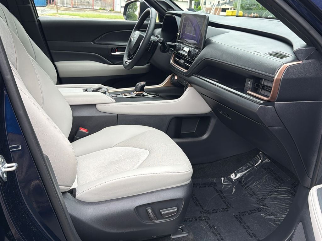 2025 Toyota Grand Highlander Hybrid MAX Platinum