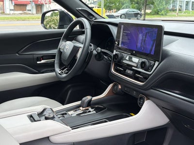 2025 Toyota Grand Highlander Hybrid MAX Platinum