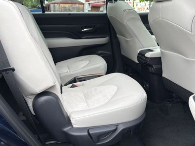 2025 Toyota Grand Highlander Hybrid MAX Platinum