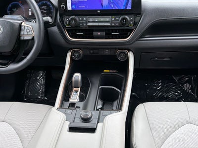2025 Toyota Grand Highlander Hybrid MAX Platinum