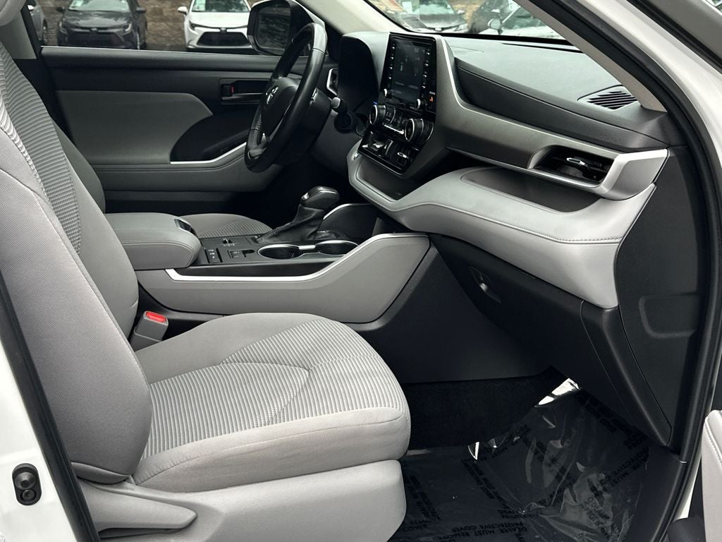 2022 Toyota Highlander Hybrid LE