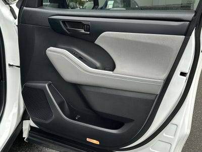 2022 Toyota Highlander Hybrid LE