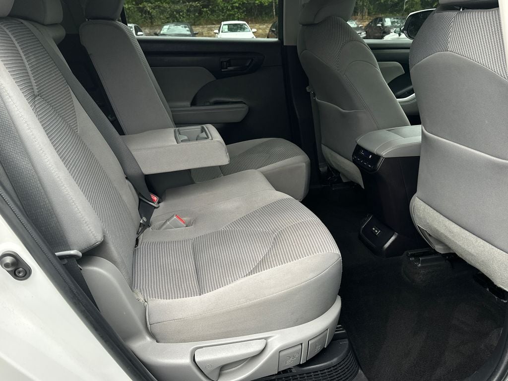 2022 Toyota Highlander Hybrid LE