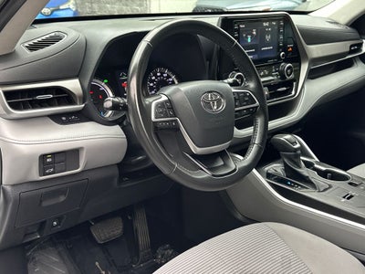 2022 Toyota Highlander Hybrid LE