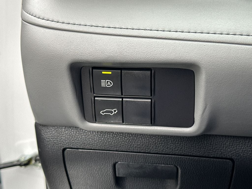 2022 Toyota Highlander Hybrid LE