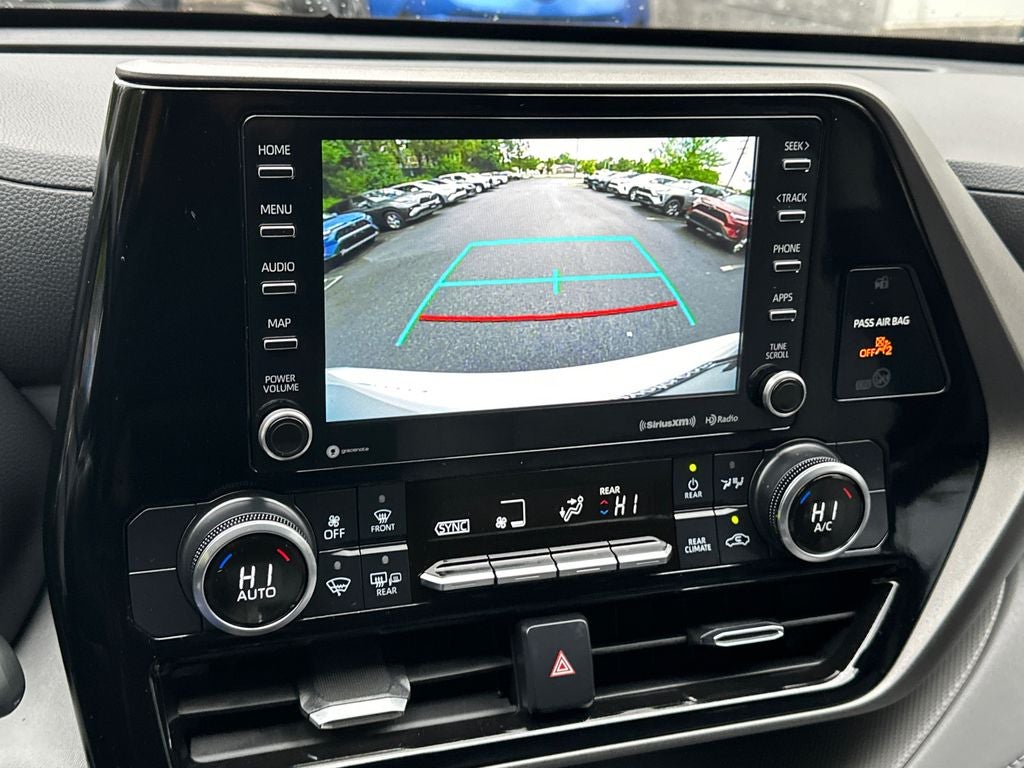 2022 Toyota Highlander Hybrid LE