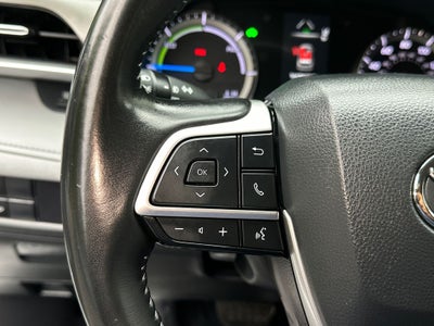 2022 Toyota Highlander Hybrid LE