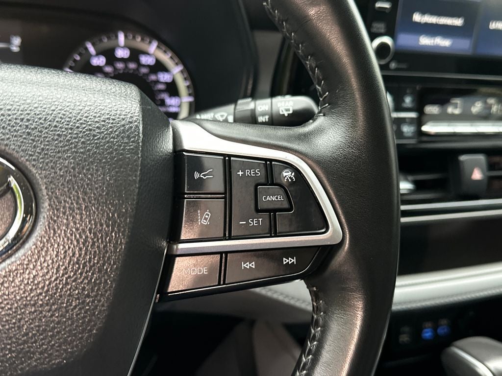 2022 Toyota Highlander Hybrid LE