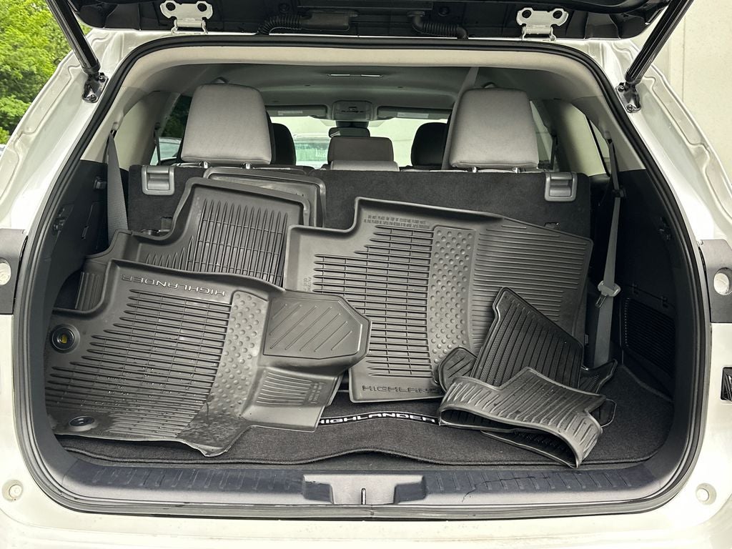2022 Toyota Highlander Hybrid LE
