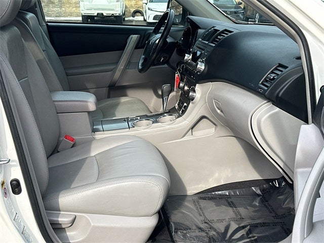 2011 Toyota Highlander SE