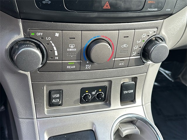 2011 Toyota Highlander SE