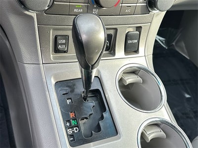 2011 Toyota Highlander SE