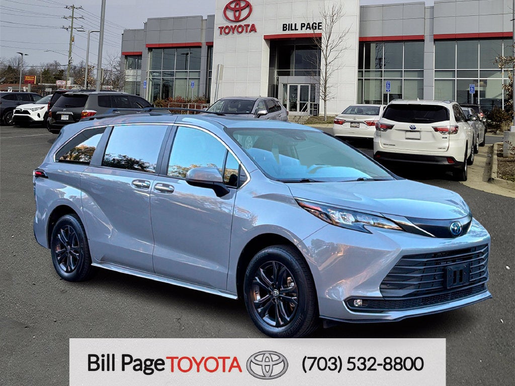 2024 Toyota Sienna Woodland Edition 7 Passenger