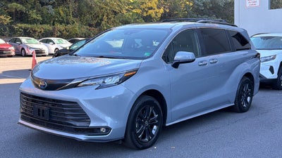 2024 Toyota Sienna Woodland Edition 7 Passenger