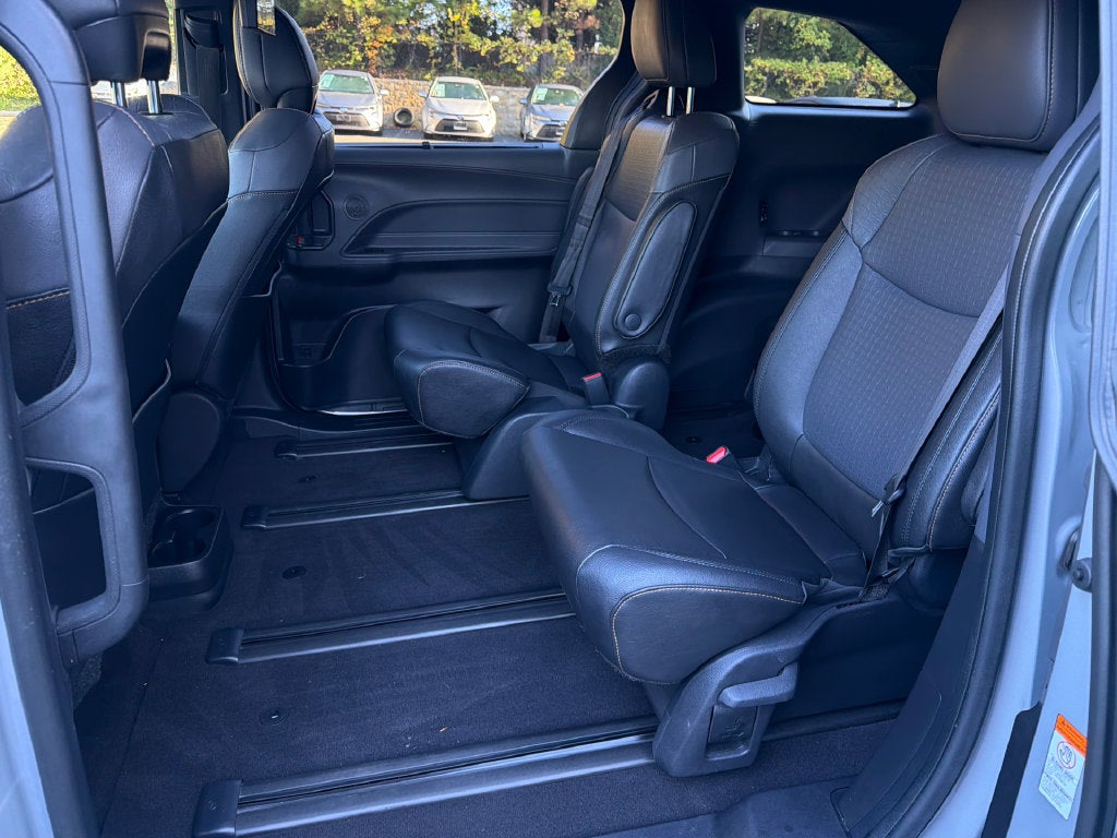 2024 Toyota Sienna Woodland Edition 7 Passenger