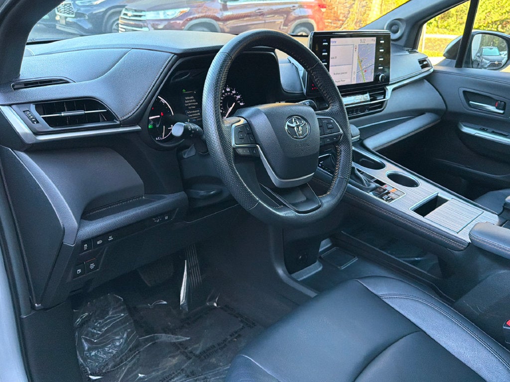 2024 Toyota Sienna Woodland Edition 7 Passenger