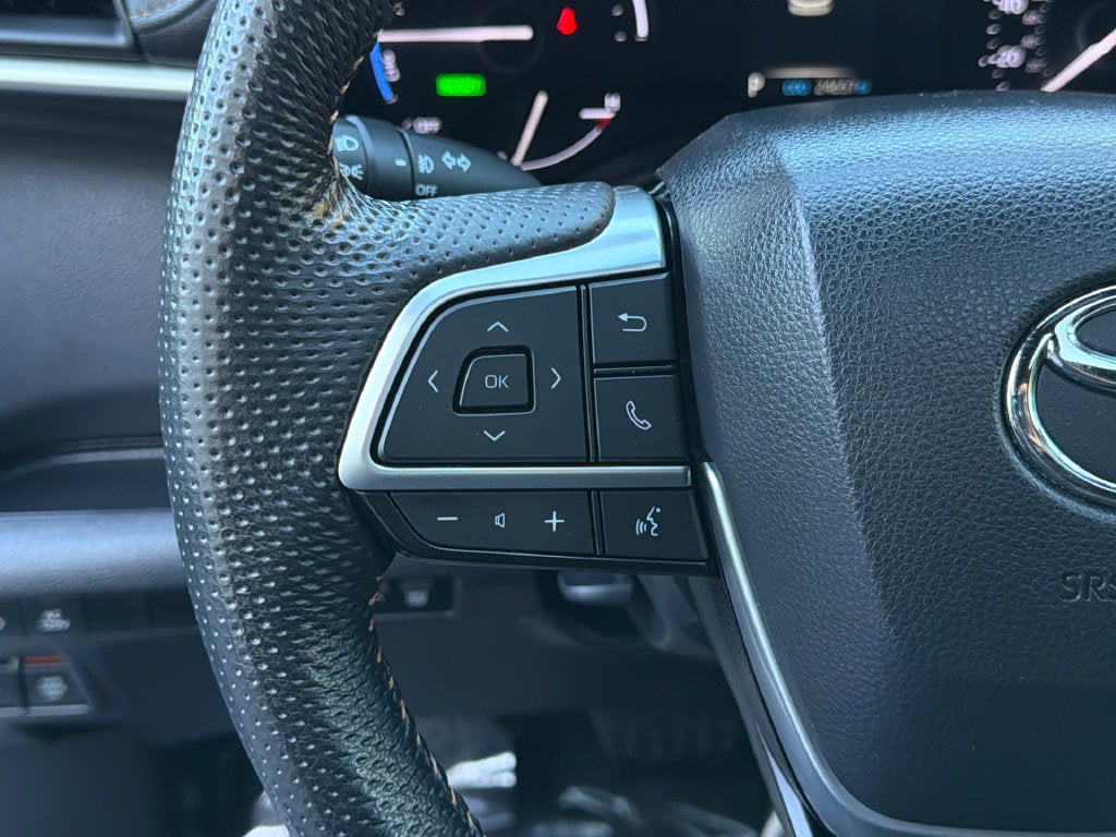 2024 Toyota Sienna Woodland Edition 7 Passenger
