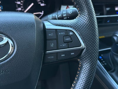 2024 Toyota Sienna Woodland Edition 7 Passenger
