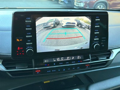 2024 Toyota Sienna Woodland Edition 7 Passenger