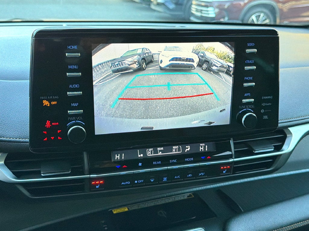 2024 Toyota Sienna Woodland Edition 7 Passenger