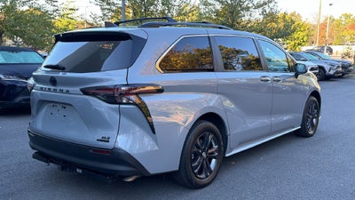 2024 Toyota Sienna Woodland Edition 7 Passenger
