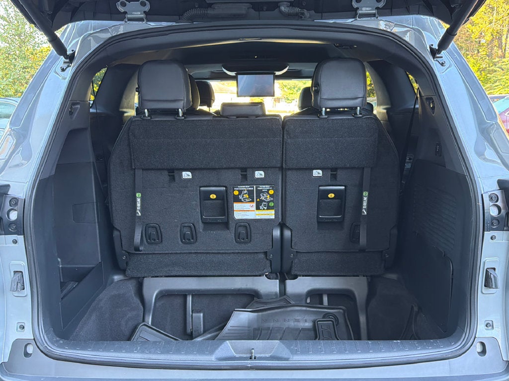 2024 Toyota Sienna Woodland Edition 7 Passenger