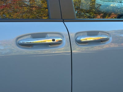 2024 Toyota Sienna Woodland Edition 7 Passenger