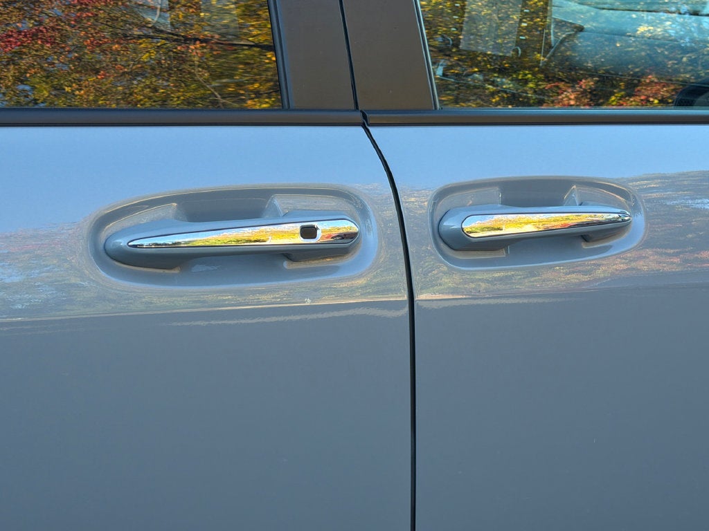 2024 Toyota Sienna Woodland Edition 7 Passenger