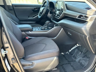 2022 Toyota Highlander L