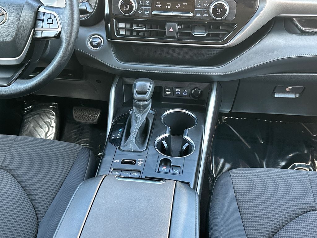 2022 Toyota Highlander L