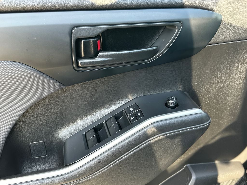 2022 Toyota Highlander L