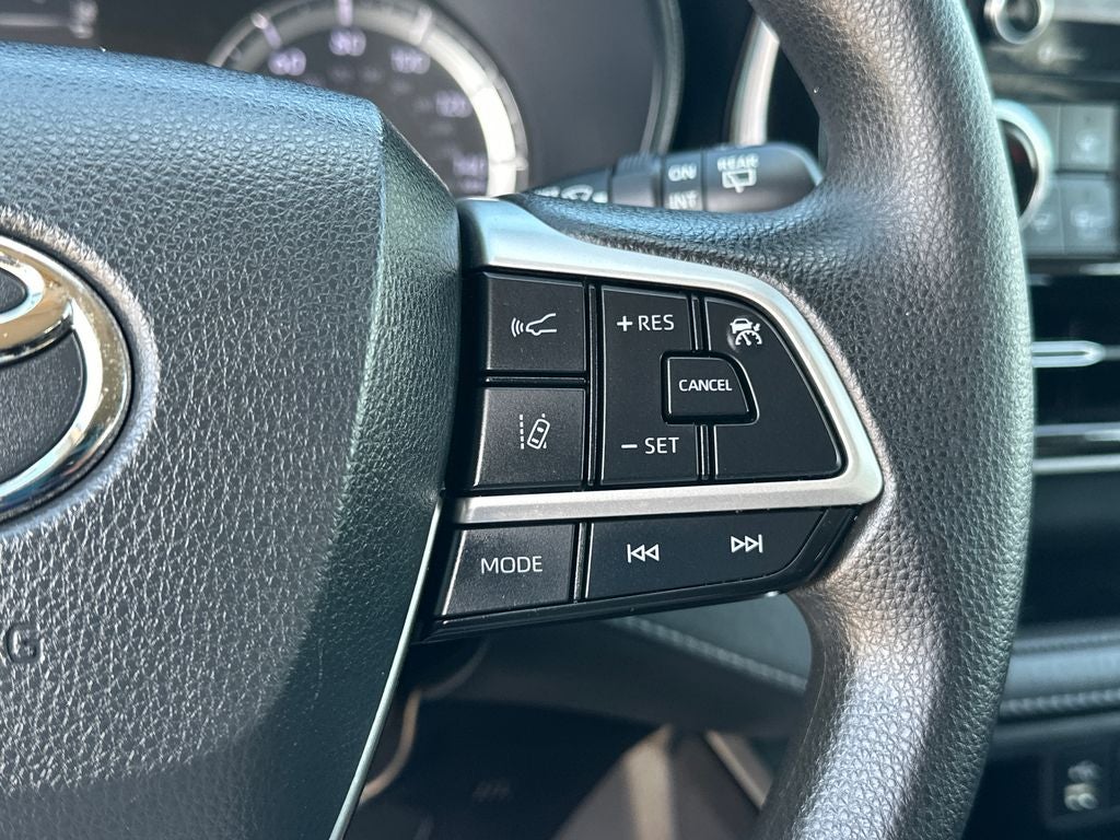2022 Toyota Highlander L
