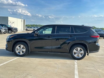 2022 Toyota Highlander L