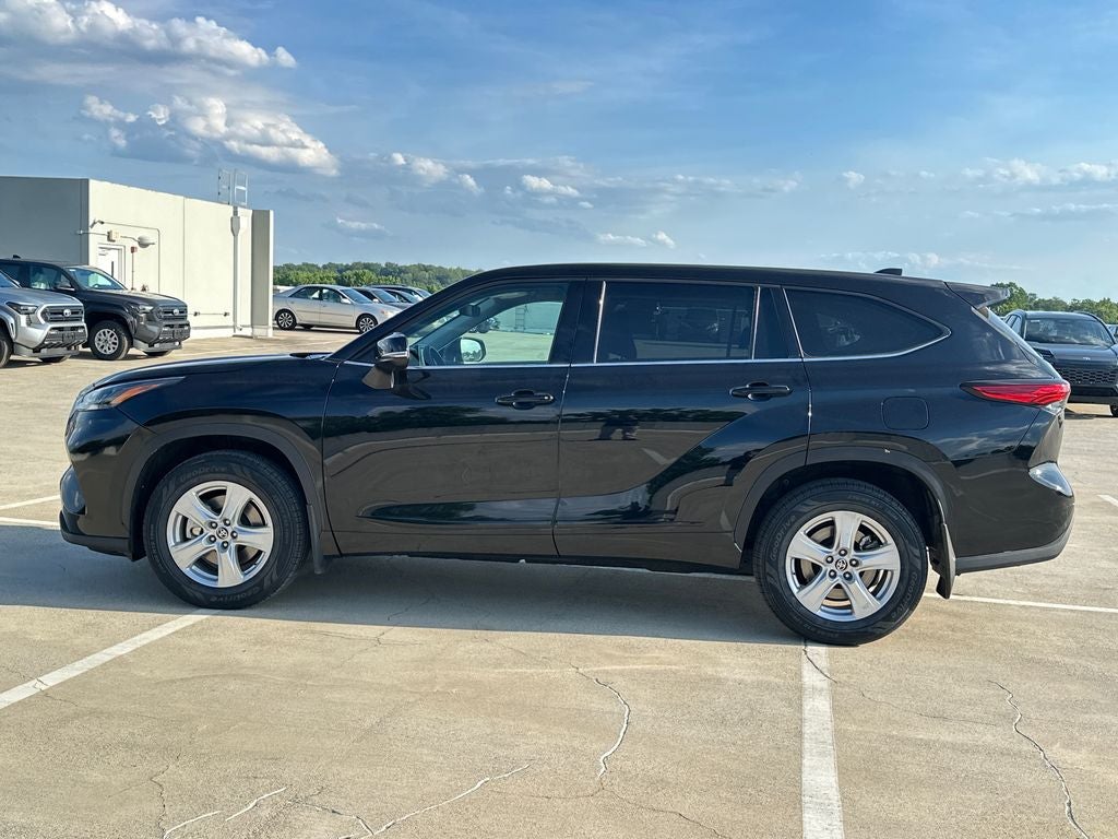 2022 Toyota Highlander L