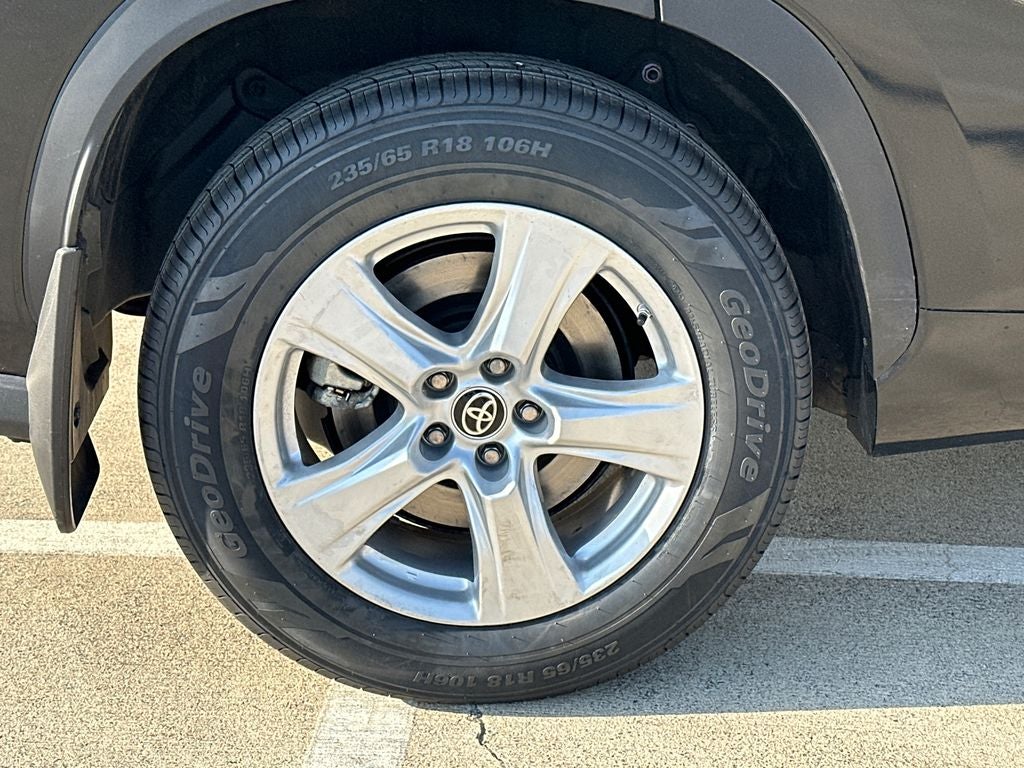 2022 Toyota Highlander L