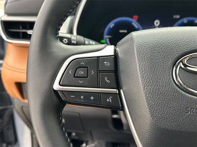 2023 Toyota Highlander Hybrid Platinum