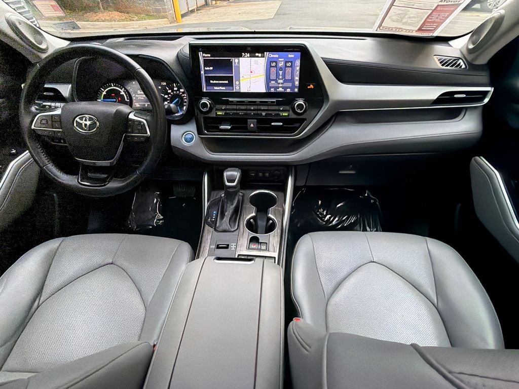 2021 Toyota Highlander Hybrid Platinum