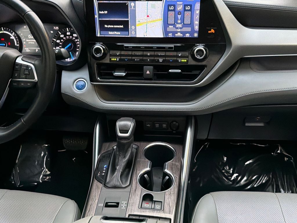 2021 Toyota Highlander Hybrid Platinum