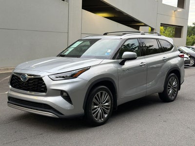 2021 Toyota Highlander Hybrid Platinum