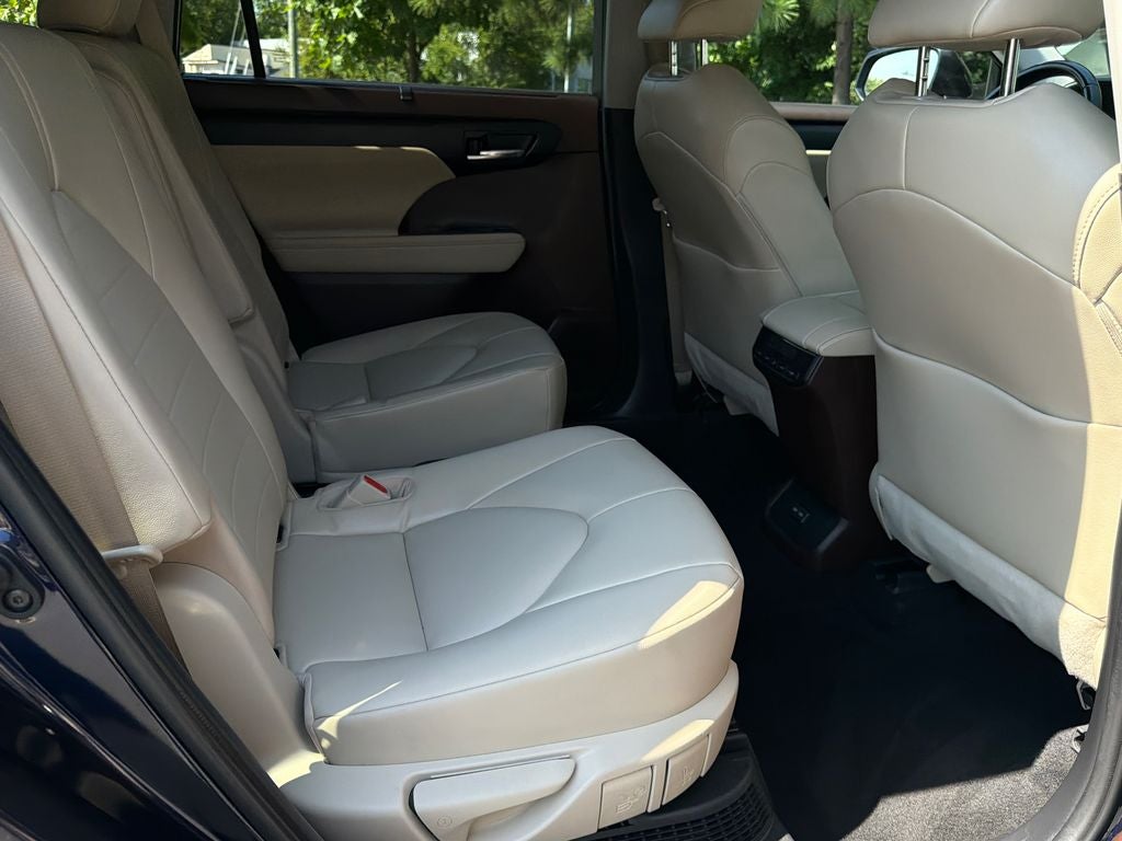 2022 Toyota Highlander Hybrid XLE