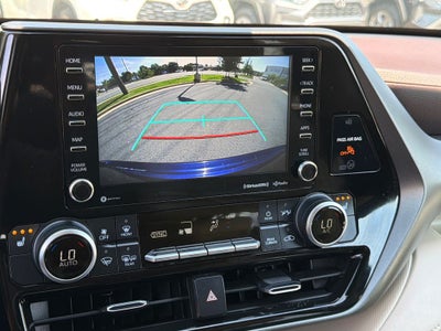 2022 Toyota Highlander Hybrid XLE